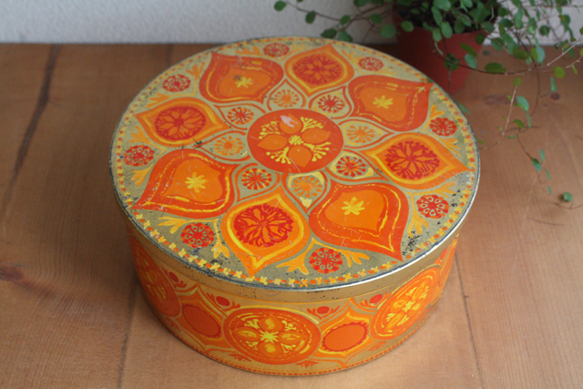 ヴィンテージ缶