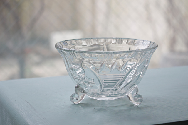 イタリアの素敵なヴィンテージ　ガラス製　カットアウトボウル フランス VERECO ガラス製ボウル(ヴィンテージ雑貨)・デザート