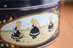 Irma/ヴィンテージ缶