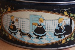 Irma/ヴィンテージ缶