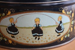 Irma/ヴィンテージ缶