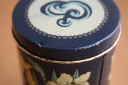 Irma/ヴィンテージ缶